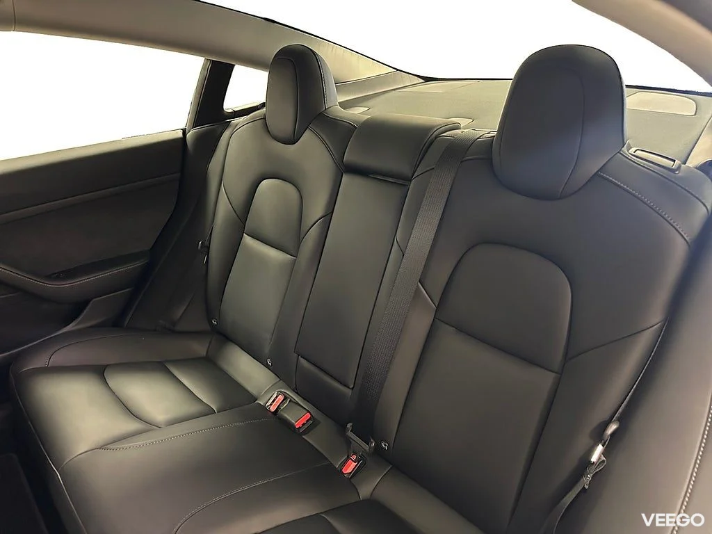 Tesla Model 3 Long Range AWD 498hk Panorama 366kW