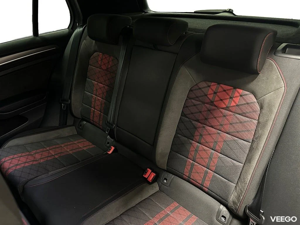 Volkswagen Golf GTI TCR 290hk DSG / DCC / Panorama / ACC 0kW