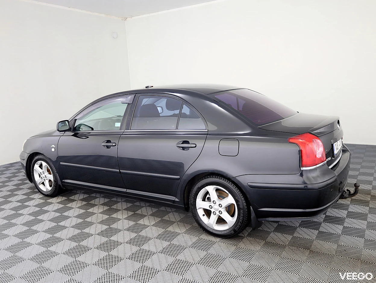 Toyota Avensis 2.2 130kW