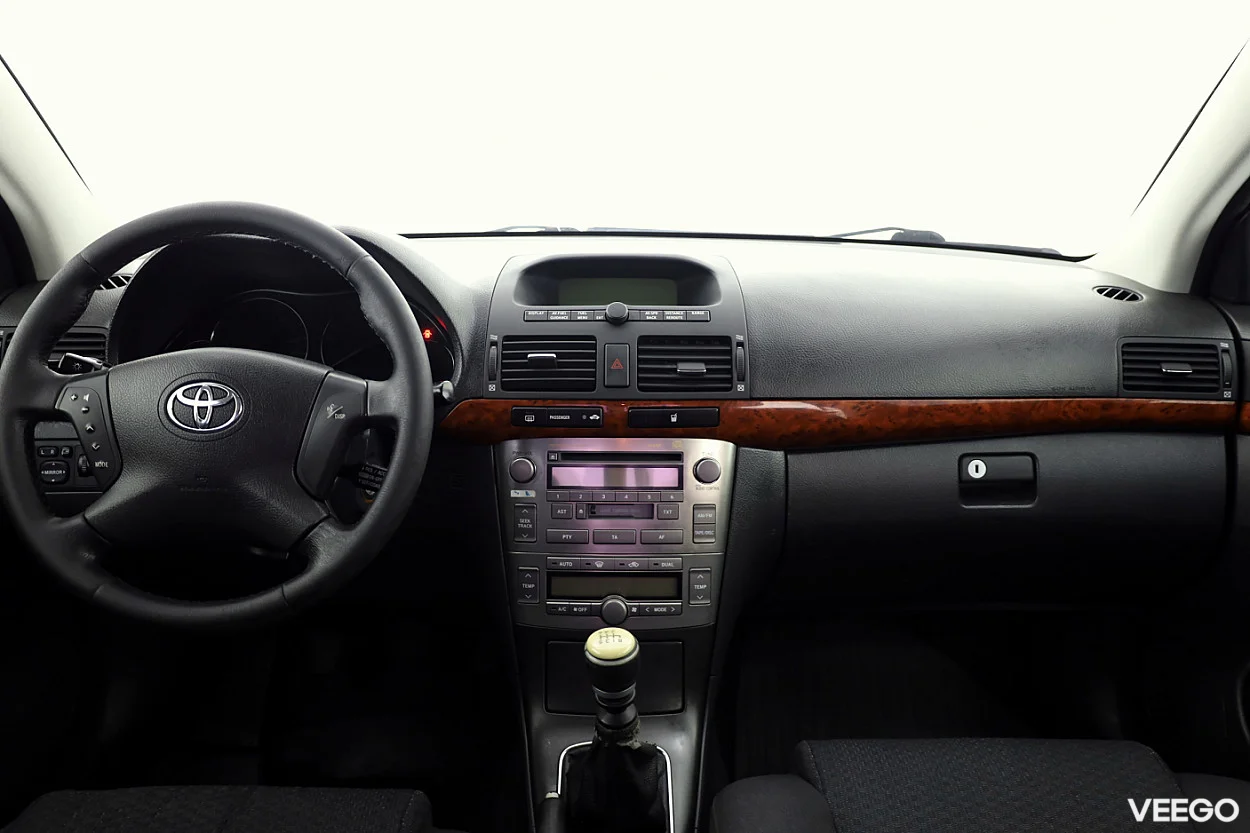 Toyota Avensis 2.2 130kW