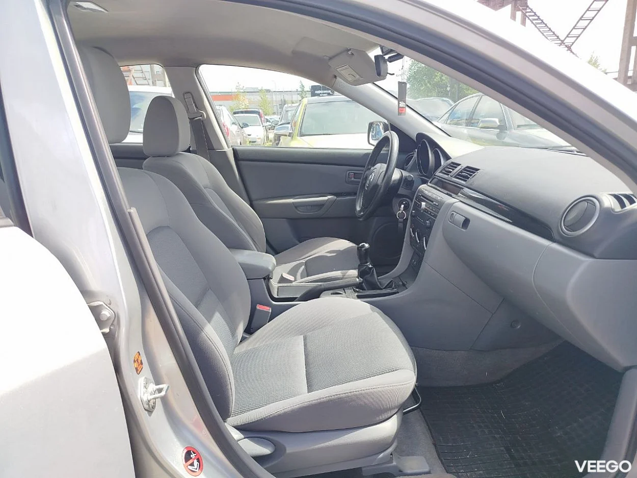 Mazda 3 1.6 77kW