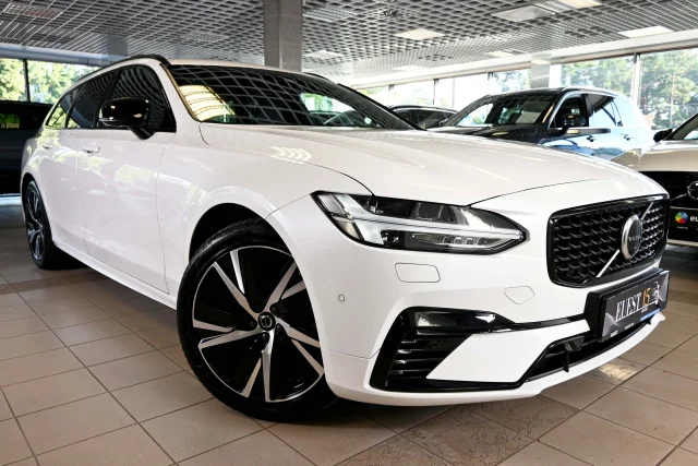 Image of Volvo V90 AWD H&K ULTIMATE DARK XENIUM PRO INTELLI GOOGLE 2 293kW