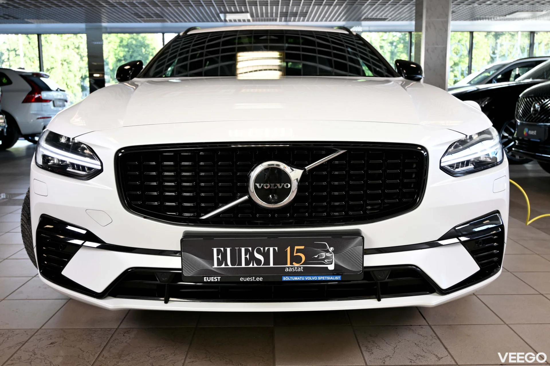 Volvo V90 AWD H&K ULTIMATE DARK XENIUM PRO INTELLI GOOGLE 2 293kW
