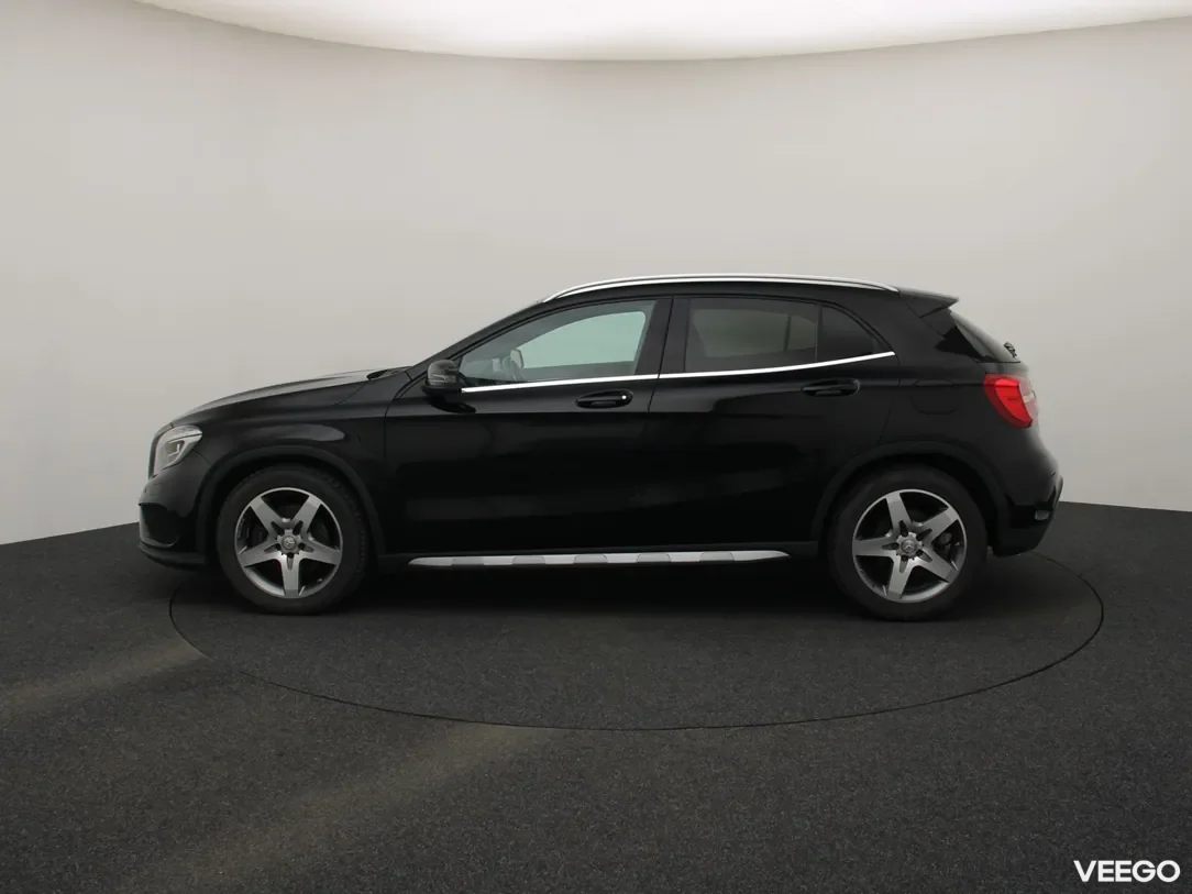 Mercedes-Benz GLA220 2.1 130kW