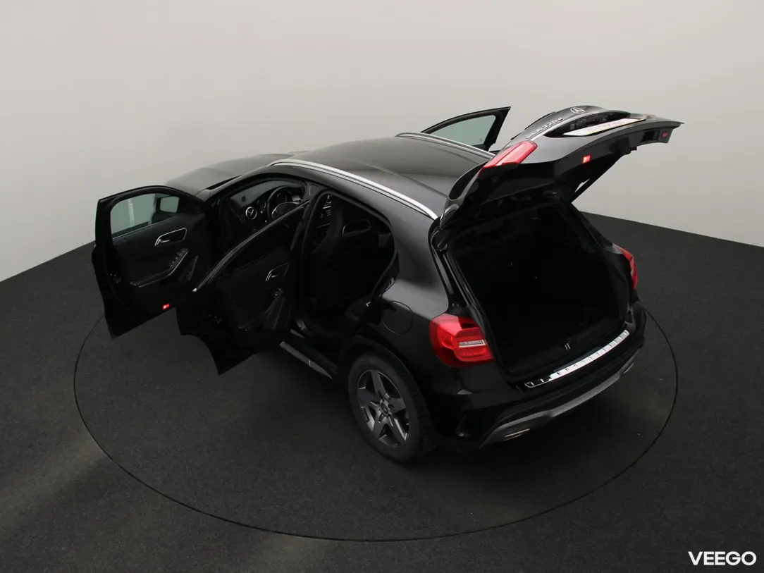 Mercedes-Benz GLA220 2.1 130kW
