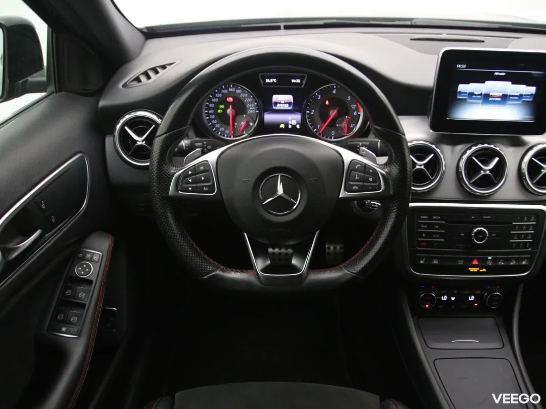 Mercedes-Benz GLA220 2.1 130kW