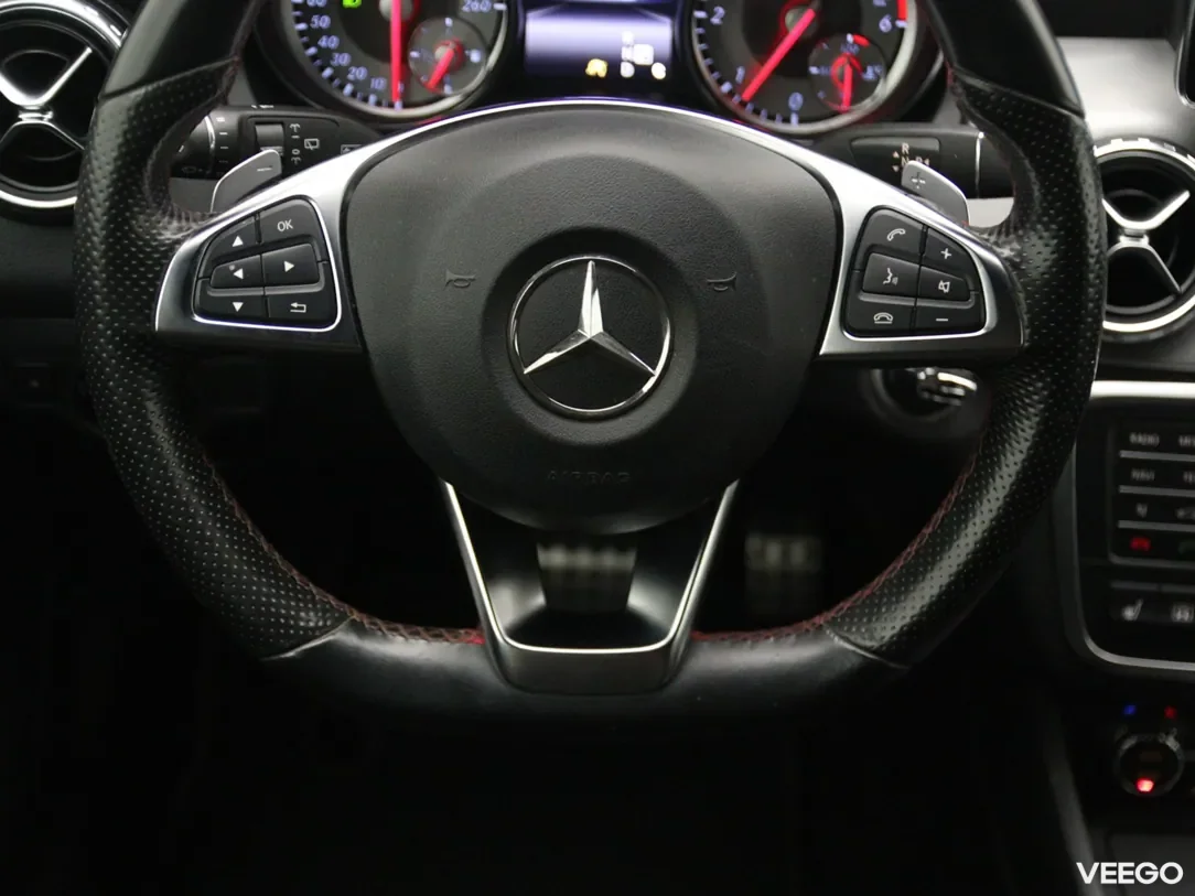 Mercedes-Benz GLA220 2.1 130kW