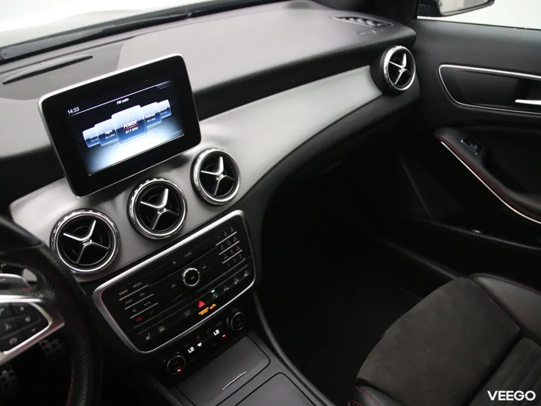 Mercedes-Benz GLA220 2.1 130kW