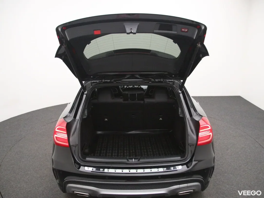 Mercedes-Benz GLA220 2.1 130kW