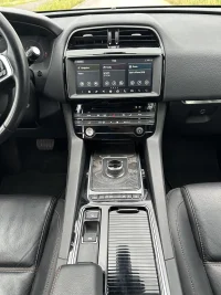 Jaguar F-Pace 3.0 221kW thumbnail