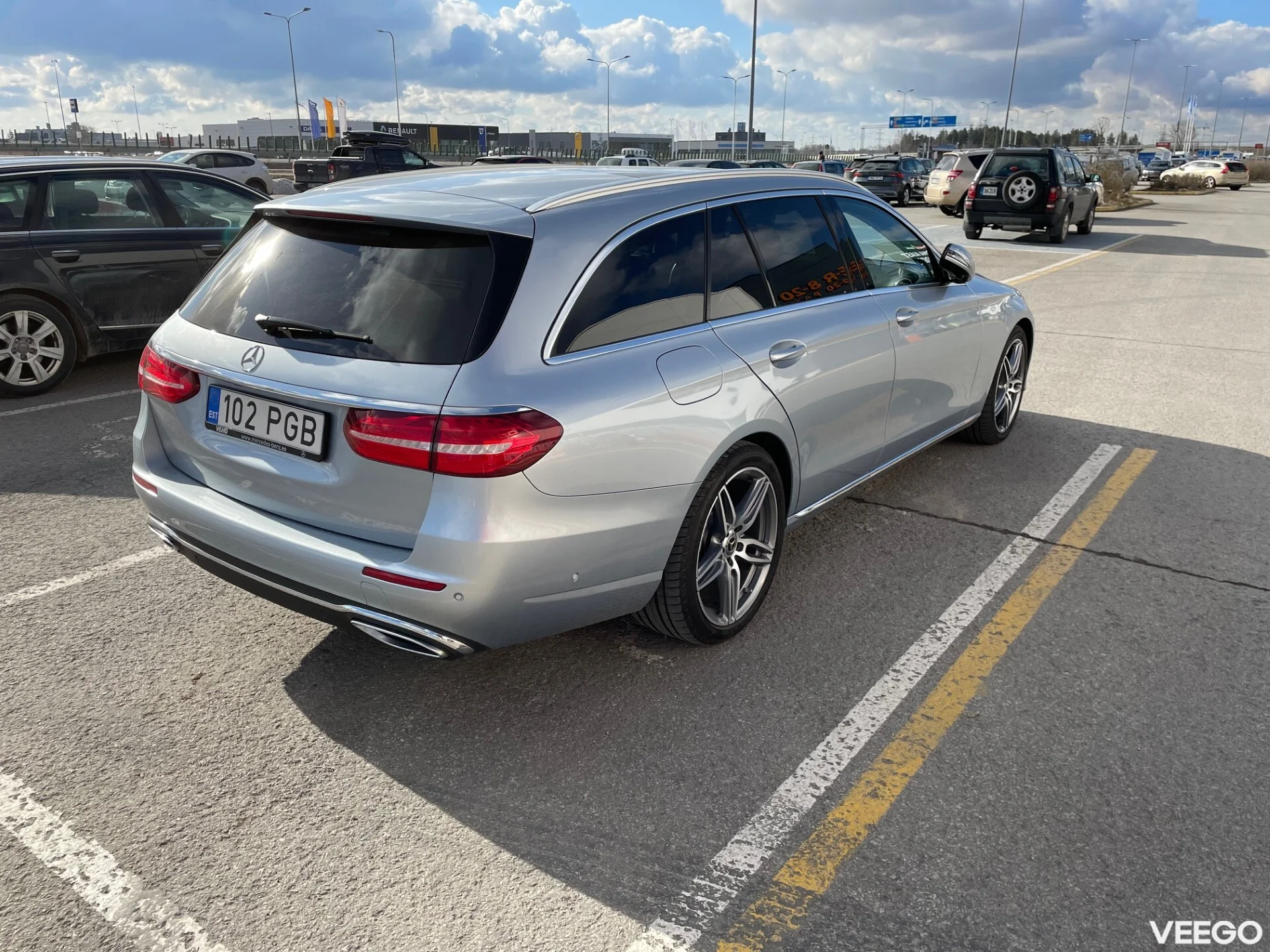 Mercedes-Benz E200 110kW