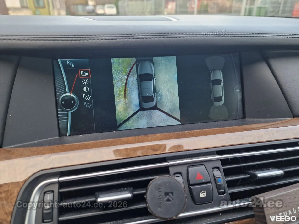 BMW 750 4.4 300kW