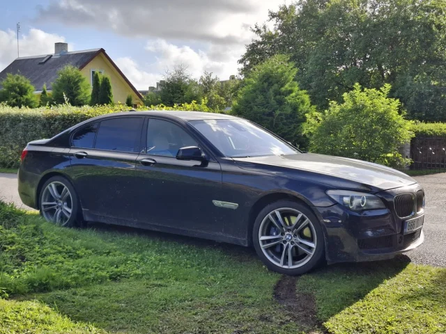 Image of BMW 750 4.4 300kW