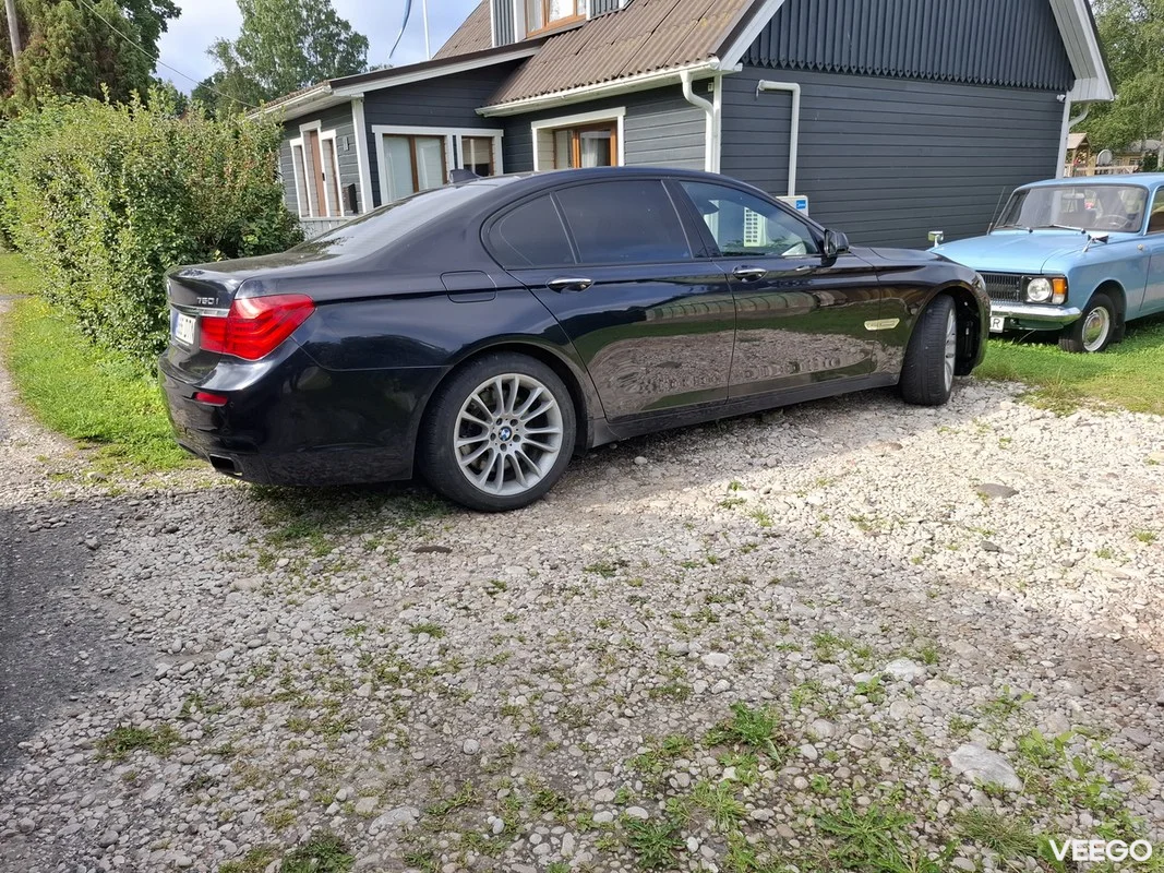 BMW 750 4.4 300kW