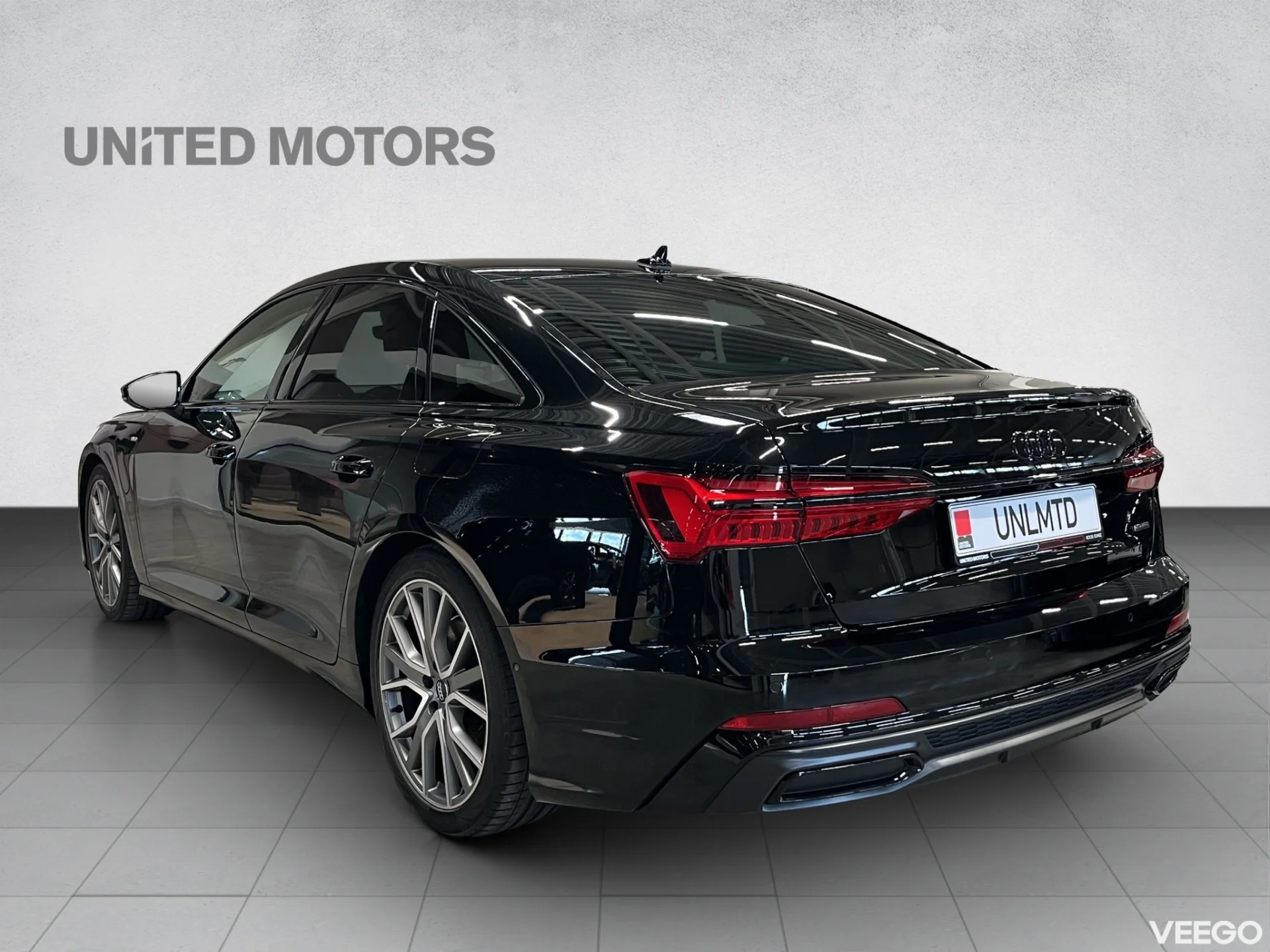 Audi A6 55 TFSI e S-Line Quattro 270kW