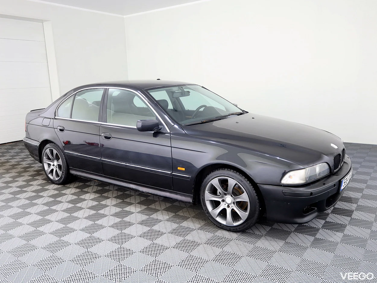 BMW 523 2.5 125kW