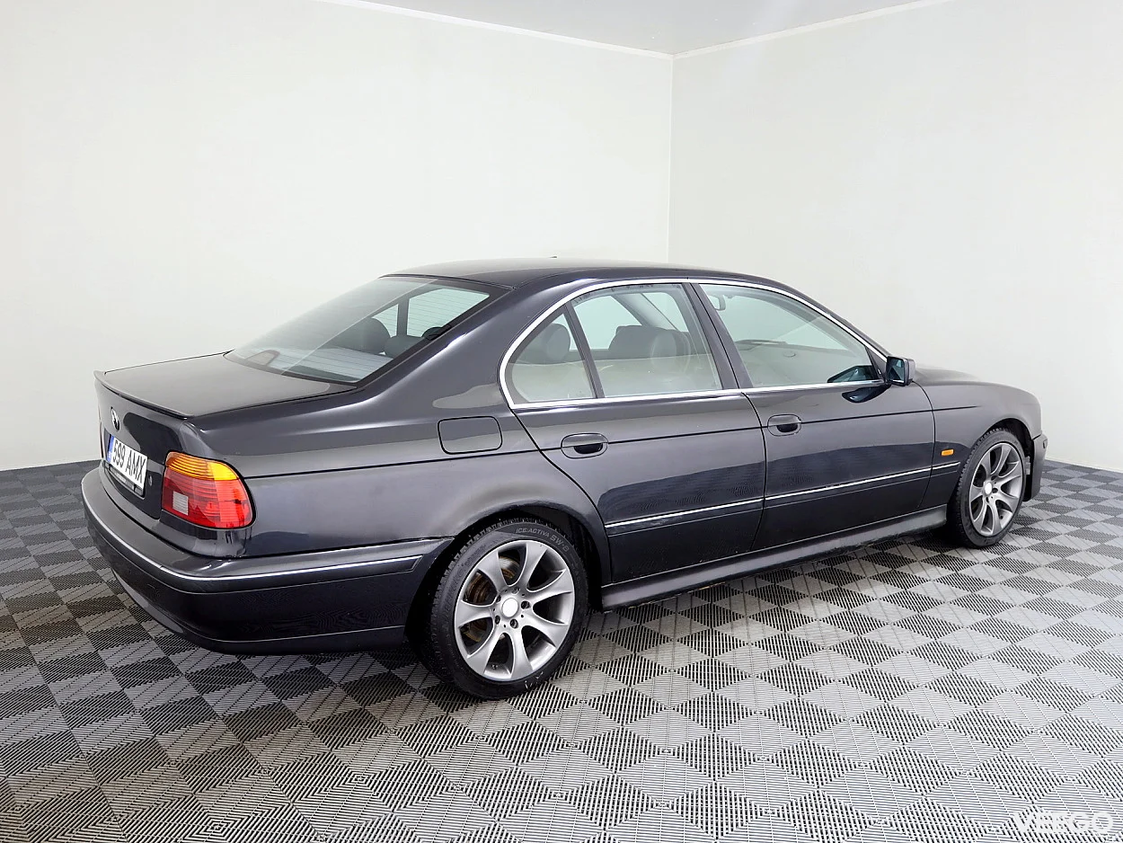 BMW 523 2.5 125kW
