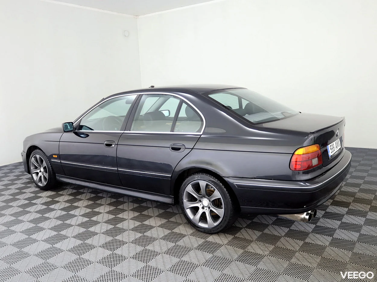 BMW 523 2.5 125kW