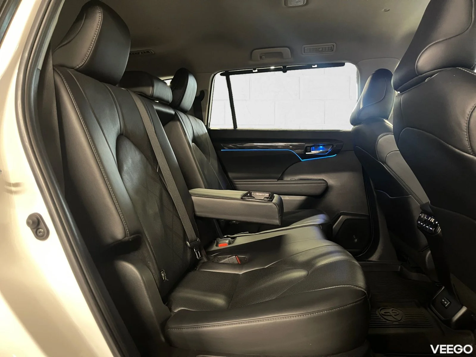 Toyota Highlander Premium AWD 2.5 140kW
