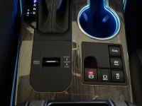 Toyota Highlander Premium AWD 2.5 140kW thumbnail