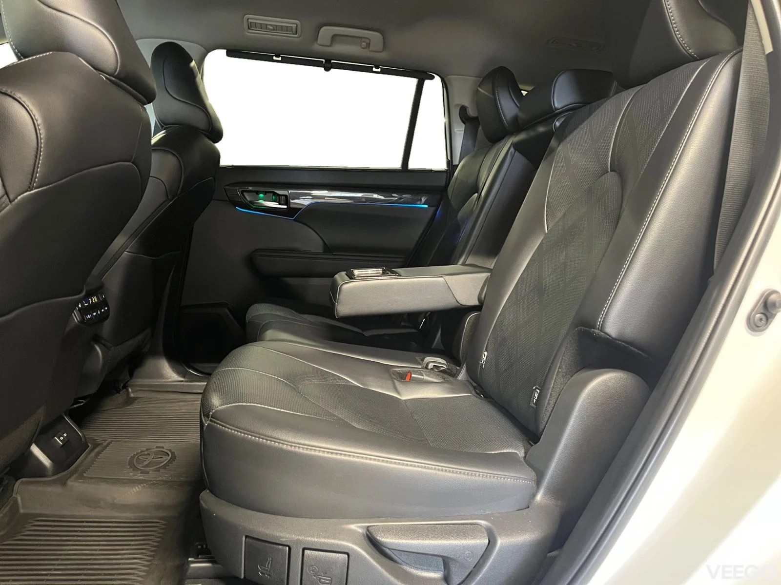 Toyota Highlander Premium AWD 2.5 140kW
