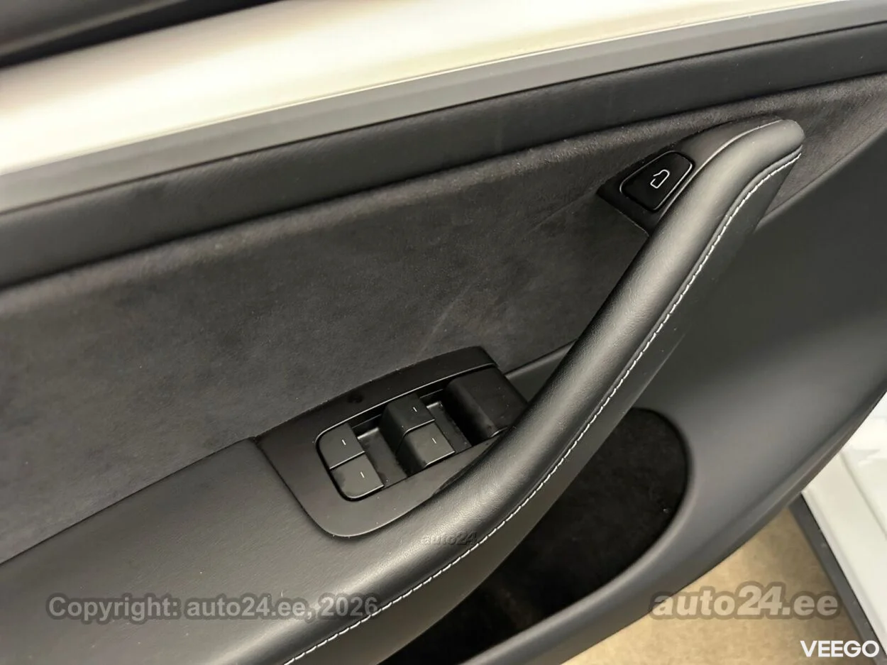 Tesla Model Y Long Range Dual Motor AWD 378kW