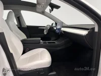 Tesla Model Y Long Range Dual Motor AWD 378kW thumbnail