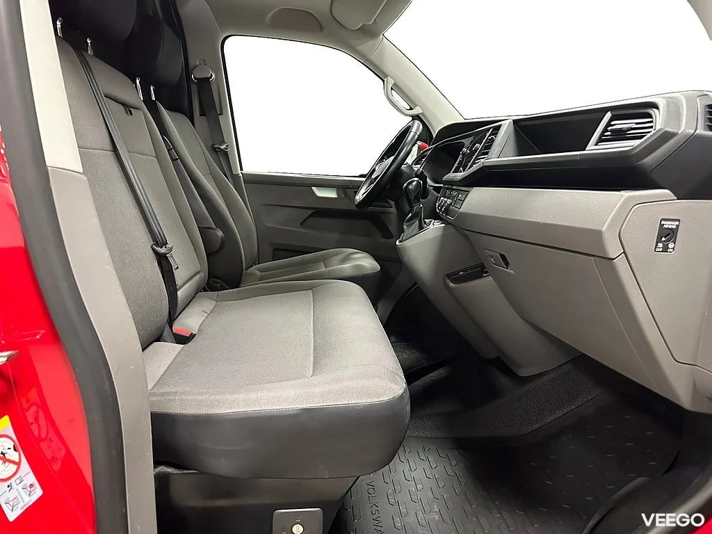 Volkswagen Transporter 2.0TDI 150hk 4Motion DSG Moms Värmare 110kW
