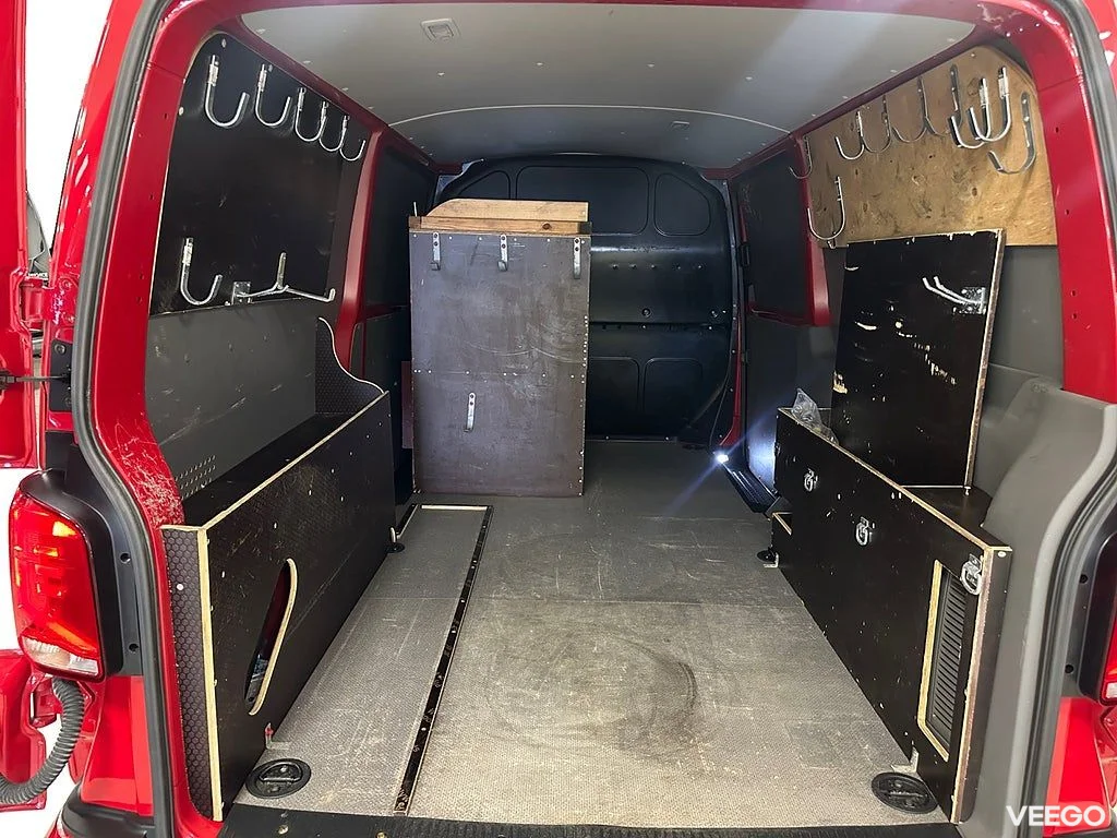 Volkswagen Transporter 2.0TDI 150hk 4Motion DSG Moms Värmare 110kW