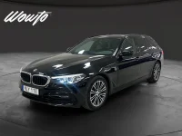 BMW 520 d xDrive 190HK Touring / Sport Line / Navi / Värmare 0kW thumbnail