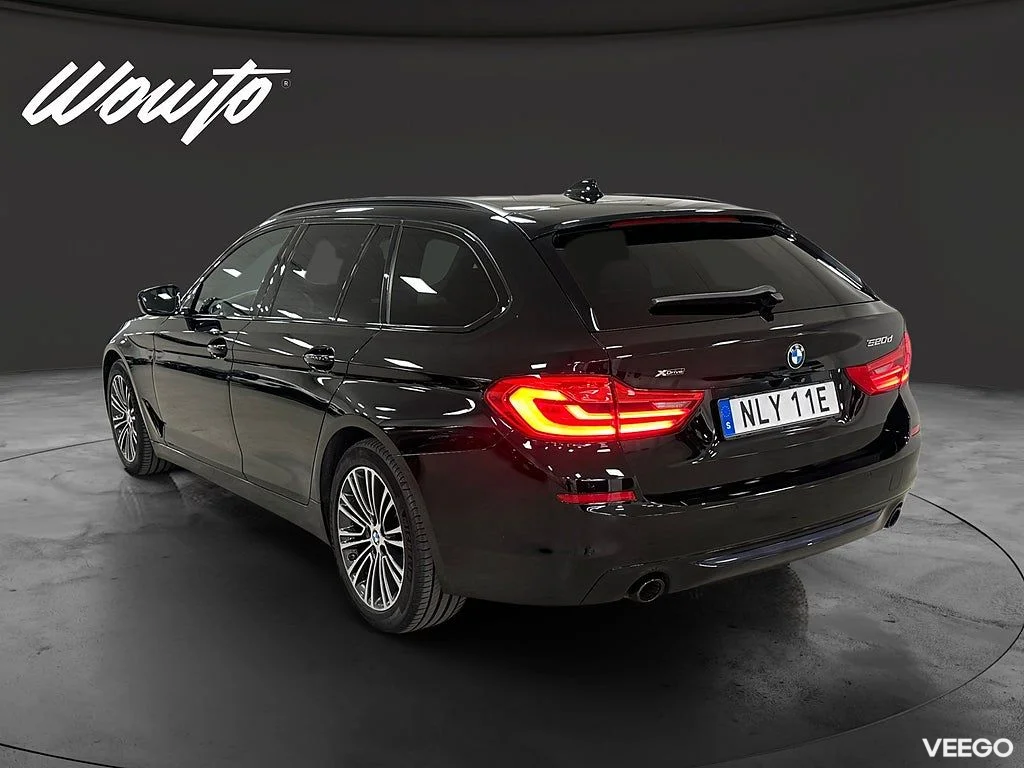 BMW 520 d xDrive 190HK Touring / Sport Line / Navi / Värmare 0kW