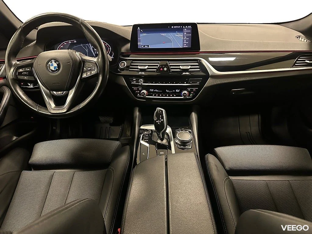 BMW 520 d xDrive 190HK Touring / Sport Line / Navi / Värmare 0kW