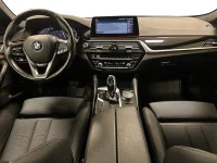 BMW 520 d xDrive 190HK Touring / Sport Line / Navi / Värmare 0kW thumbnail