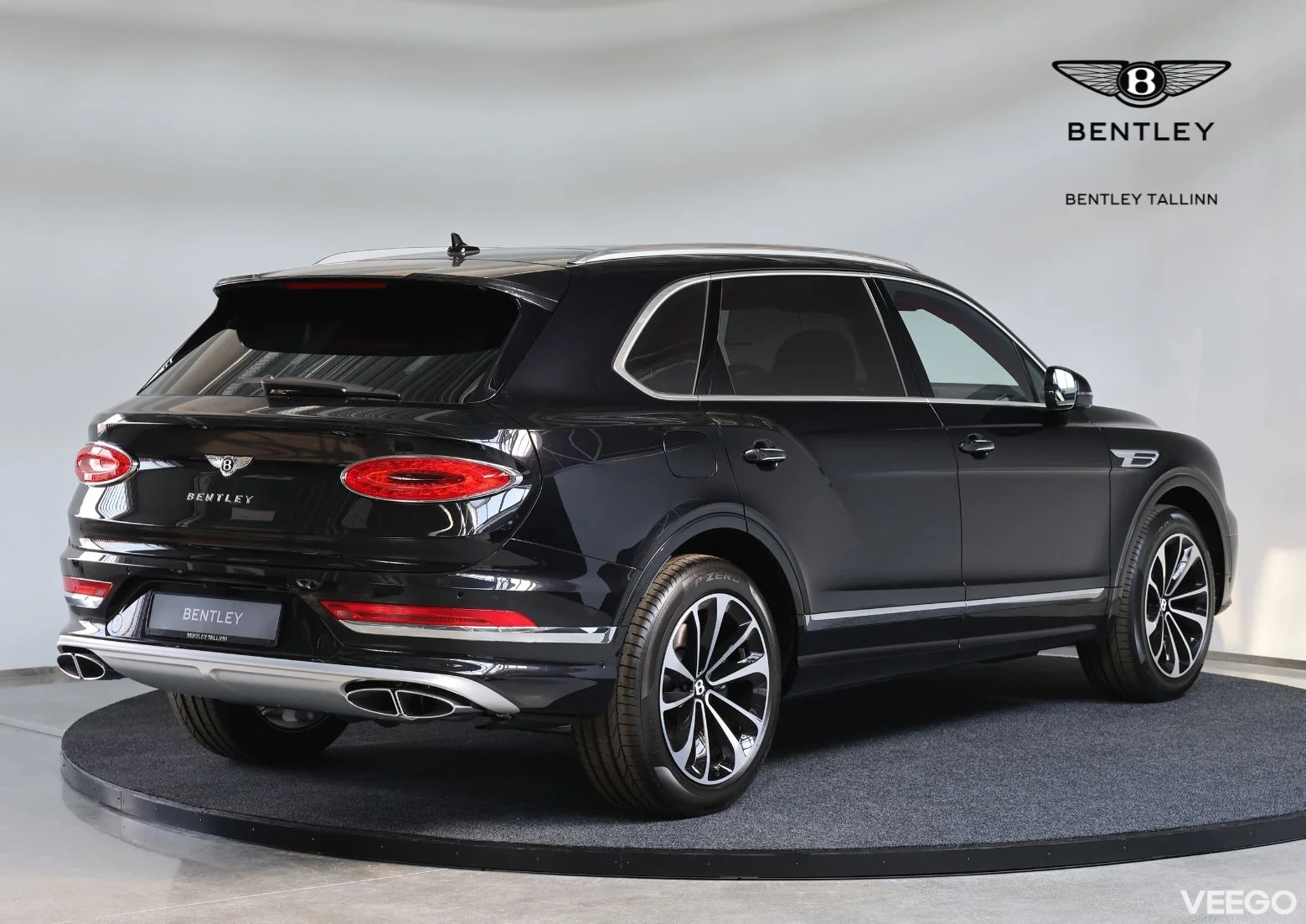 Bentley Bentayga EWB 4 404kW
