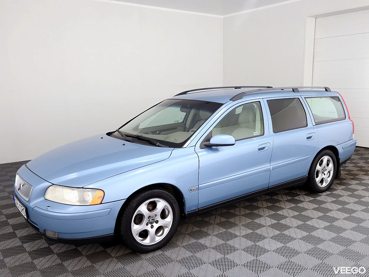 Volvo V70 2.4 104kW