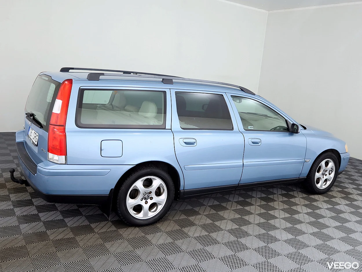 Volvo V70 2.4 104kW