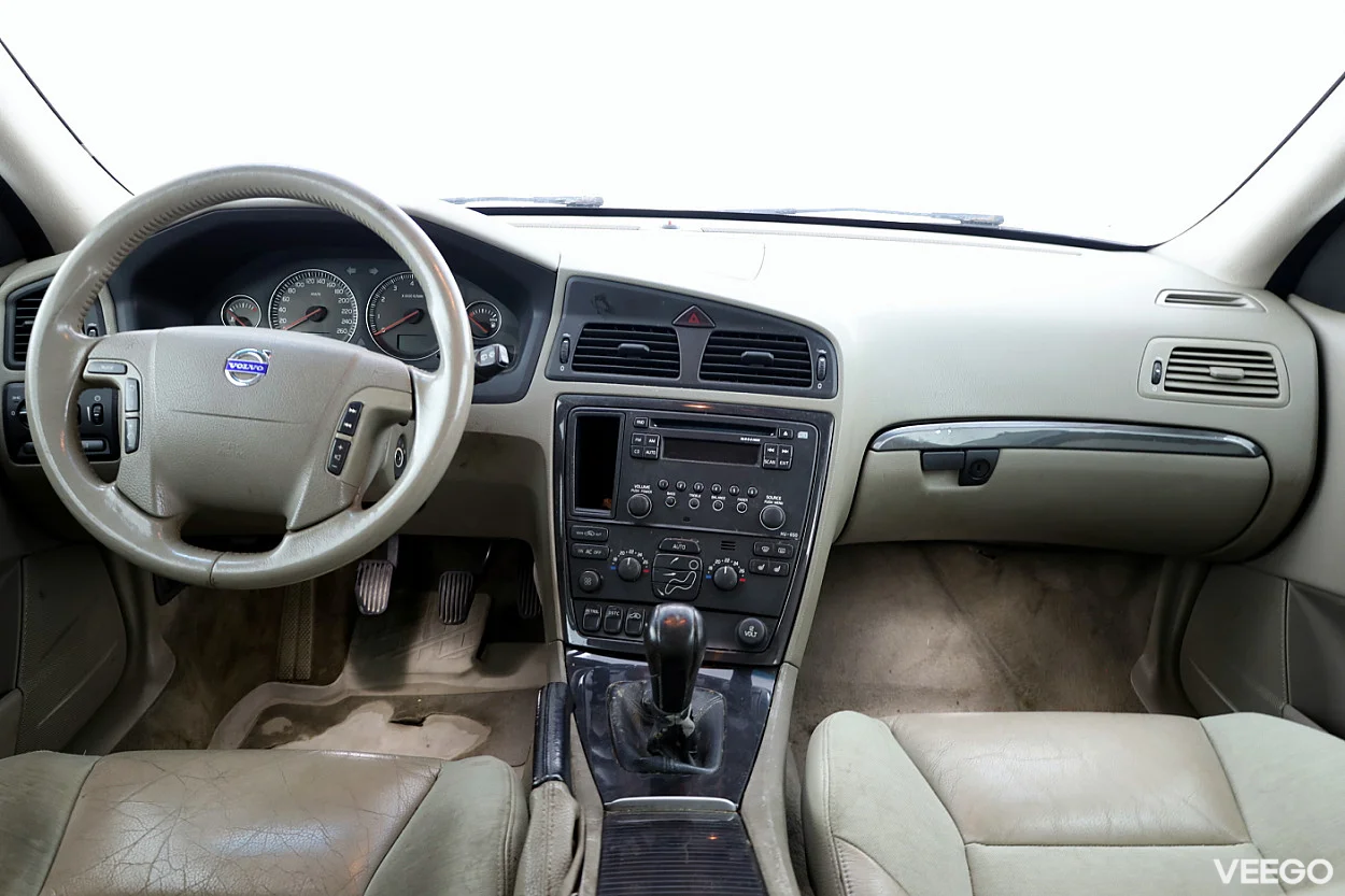 Volvo V70 2.4 104kW