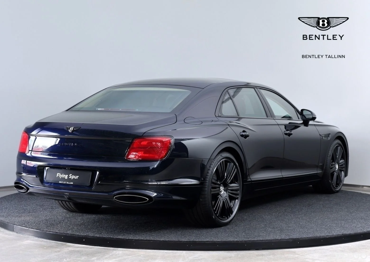Bentley Flying Spur Azure V8 PHEV 4 500kW