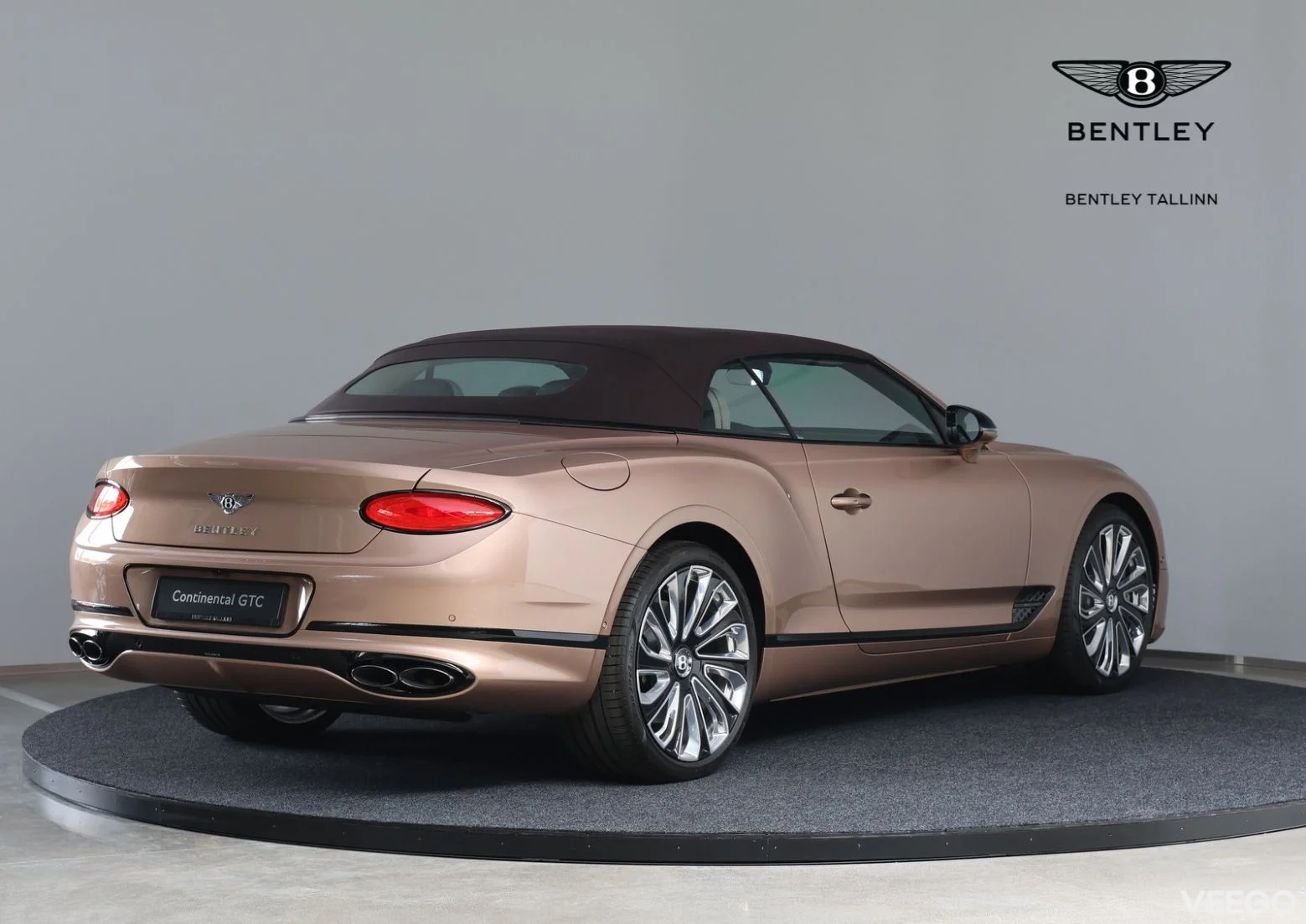 Bentley CONTINENTAL GTC V8 Mulliner 4 404kW