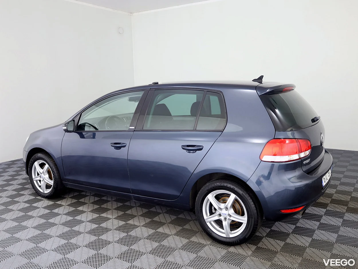 Volkswagen Golf 1.6 77kW