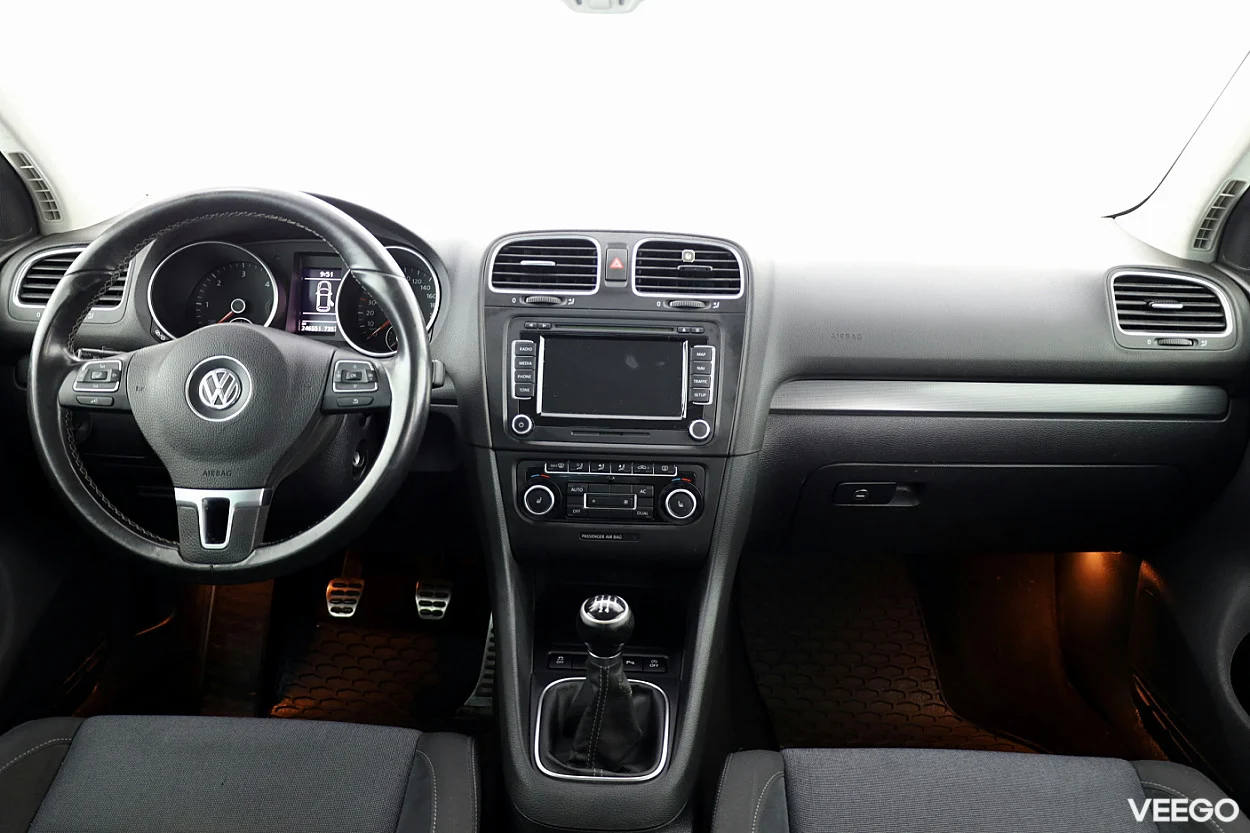 Volkswagen Golf 1.6 77kW