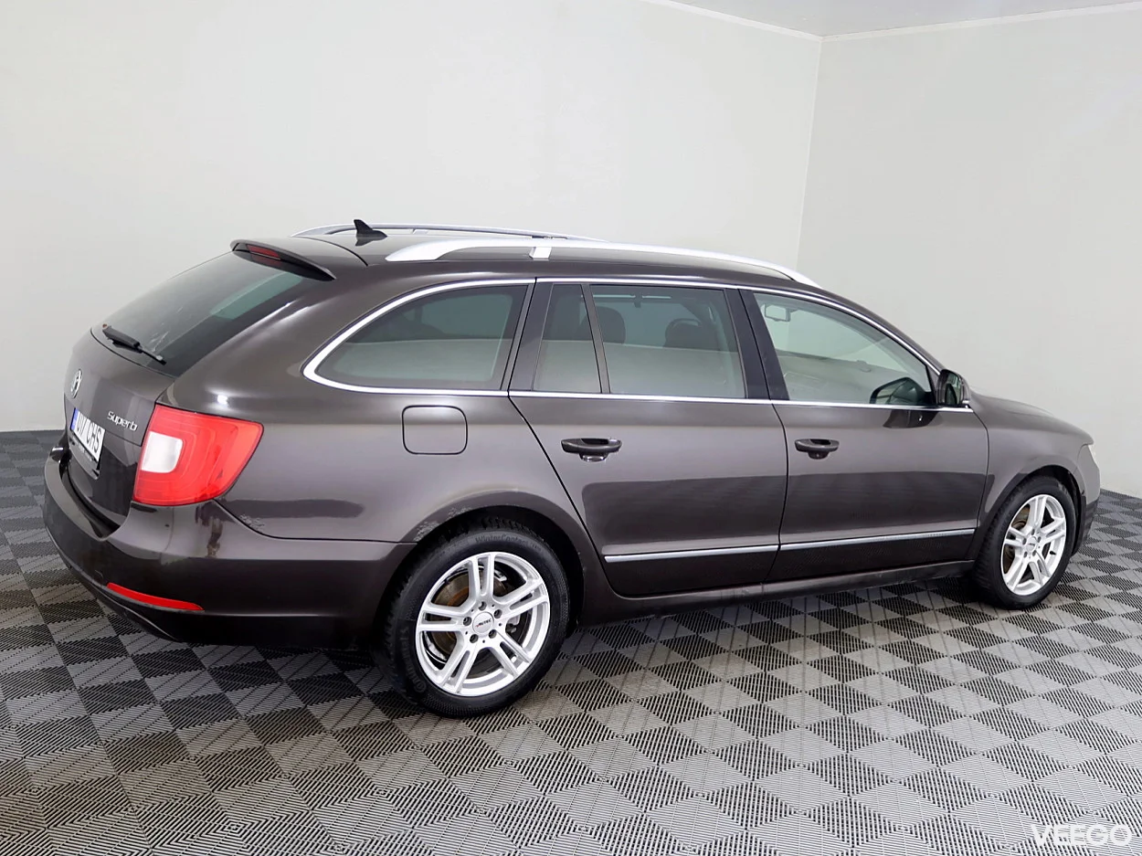 Skoda Superb 2.0 104kW