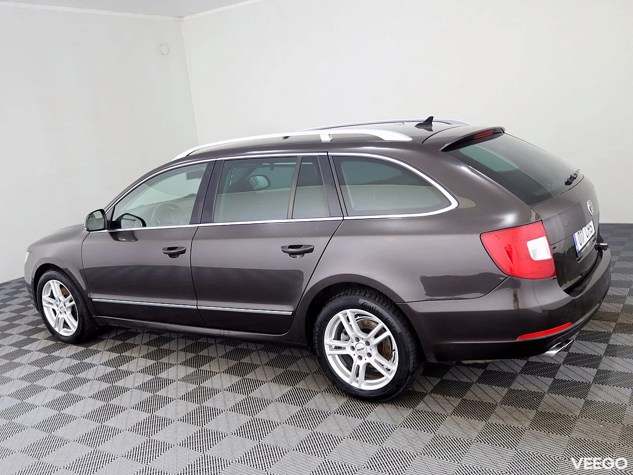 Skoda Superb 2.0 104kW