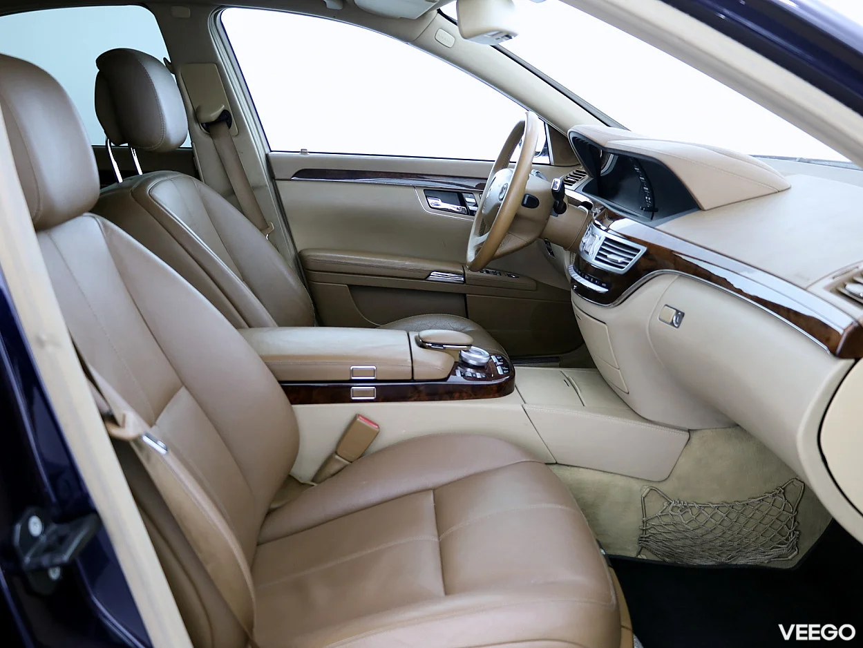 Mercedes-Benz S320 3.0 174kW