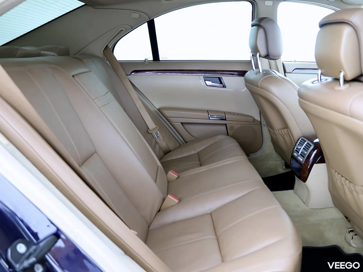 Mercedes-Benz S320 3.0 174kW