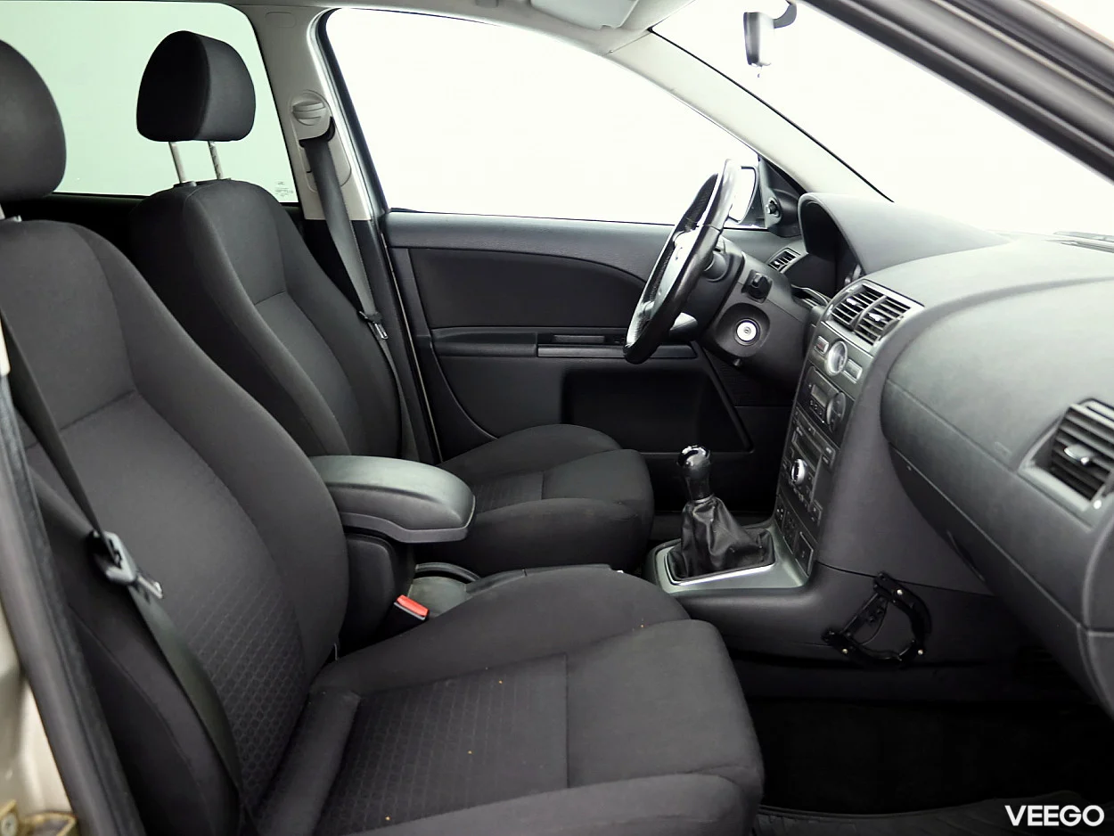 Ford Mondeo 2.0 107kW