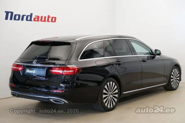 Image of Mercedes-Benz E220 Avantgarde 4matic 2 143kW