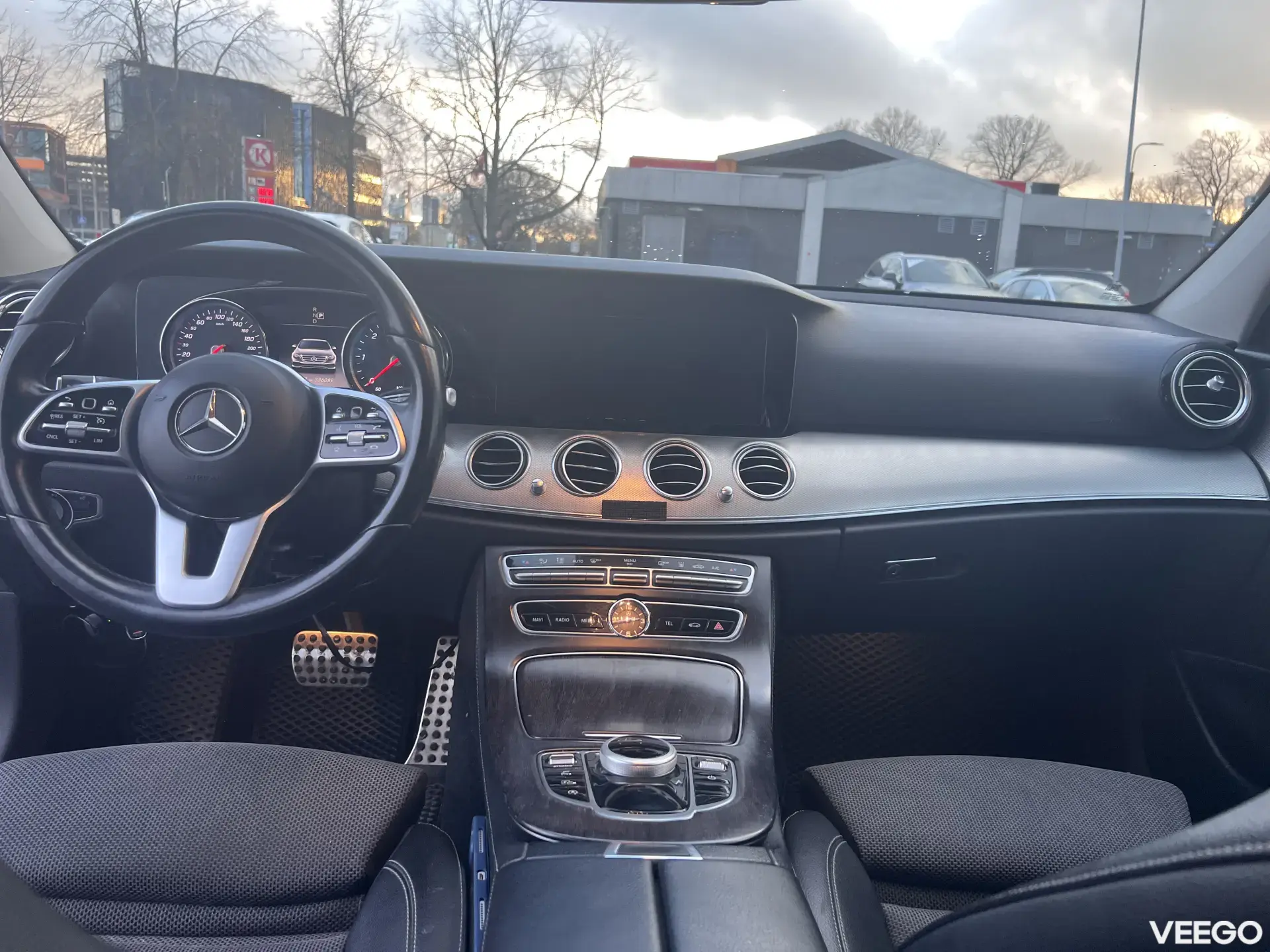 Mercedes-Benz E 220 D 2.0 143kW