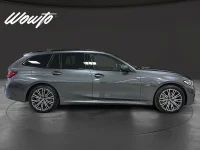 BMW 330 e xDrive Touring M-Sport / Dragkrok / Cockpit 135kW thumbnail