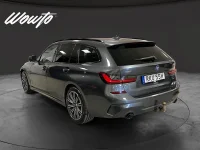 BMW 330 e xDrive Touring M-Sport / Dragkrok / Cockpit 135kW thumbnail